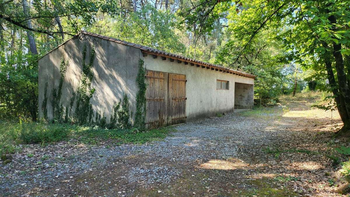 Maison à LABLACHERE