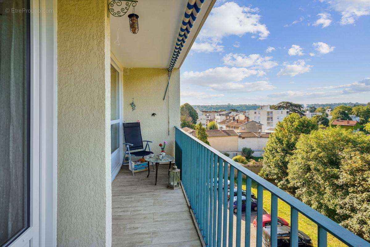 Appartement à FONTAINES-SUR-SAONE