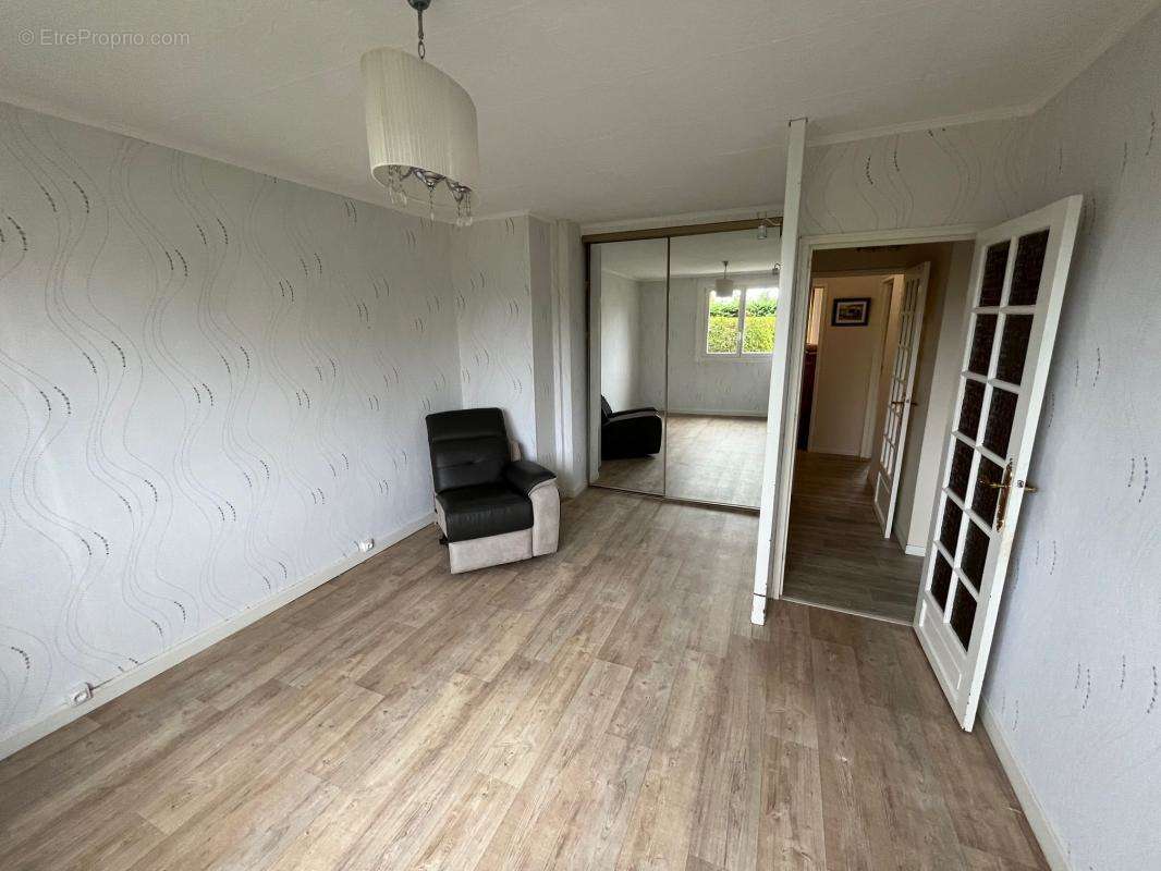 Appartement à BROU-SUR-CHANTEREINE