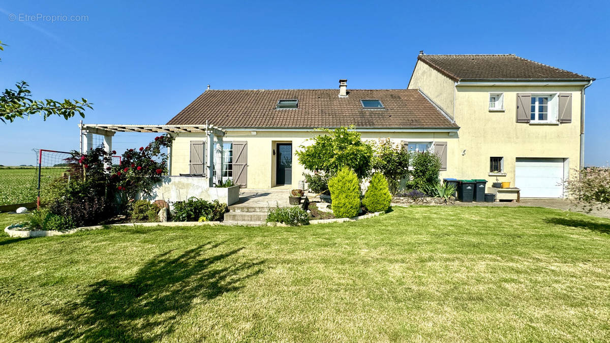 Maison à NANTEUIL-LES-MEAUX