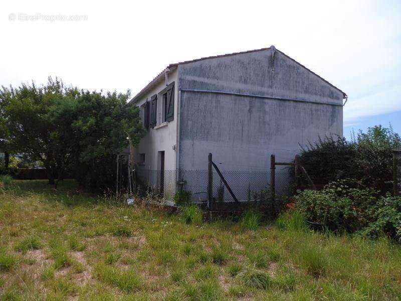 Maison à SAINT-CLEMENT-DES-BALEINES