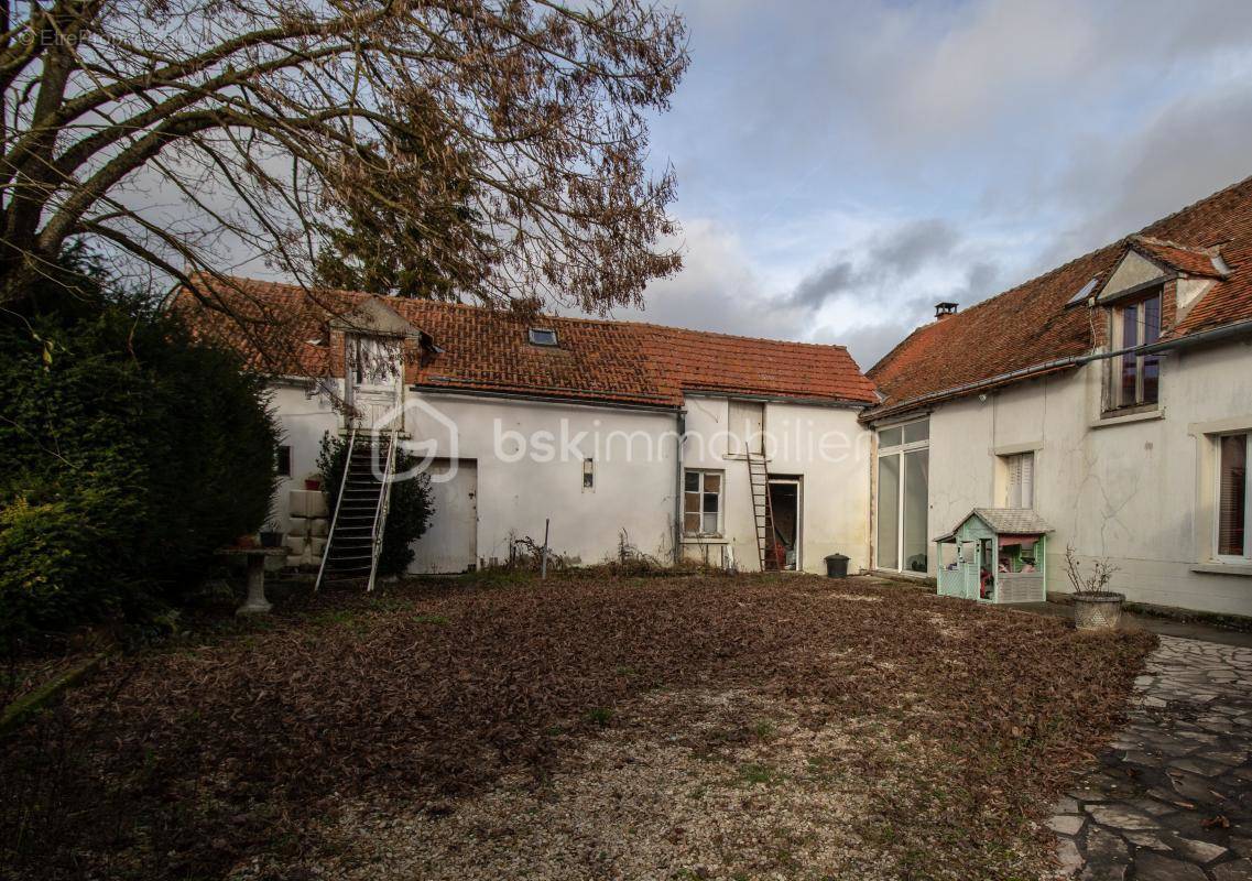 Maison à BEAUMONT-DU-GATINAIS