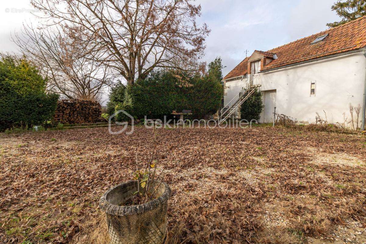 Maison à BEAUMONT-DU-GATINAIS