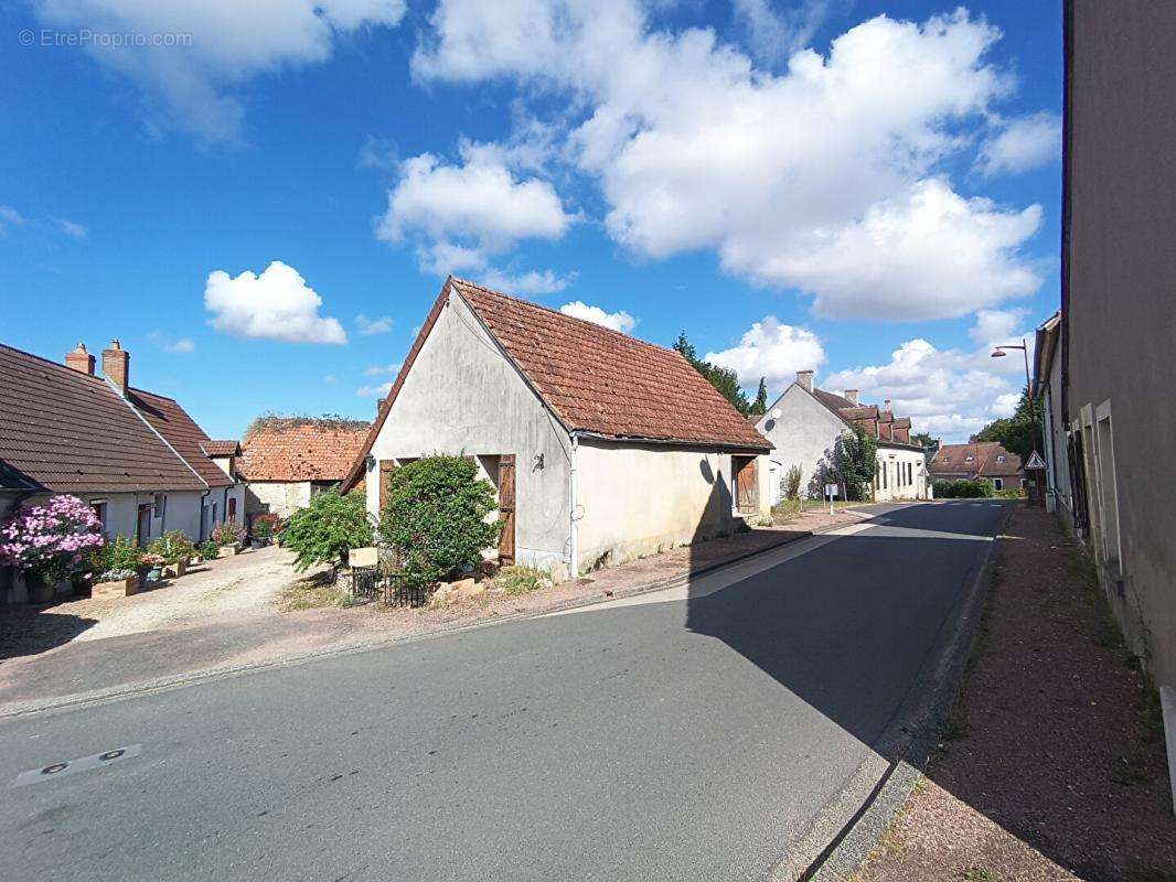 Maison à JUSSY-LE-CHAUDRIER