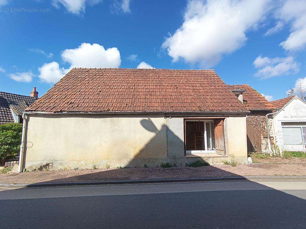 Maison à JUSSY-LE-CHAUDRIER