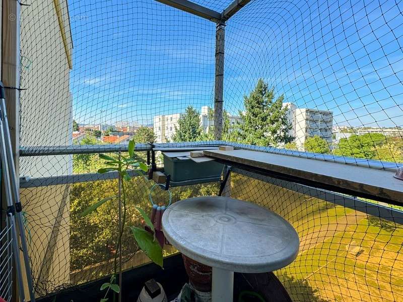 Appartement à LYON-8E