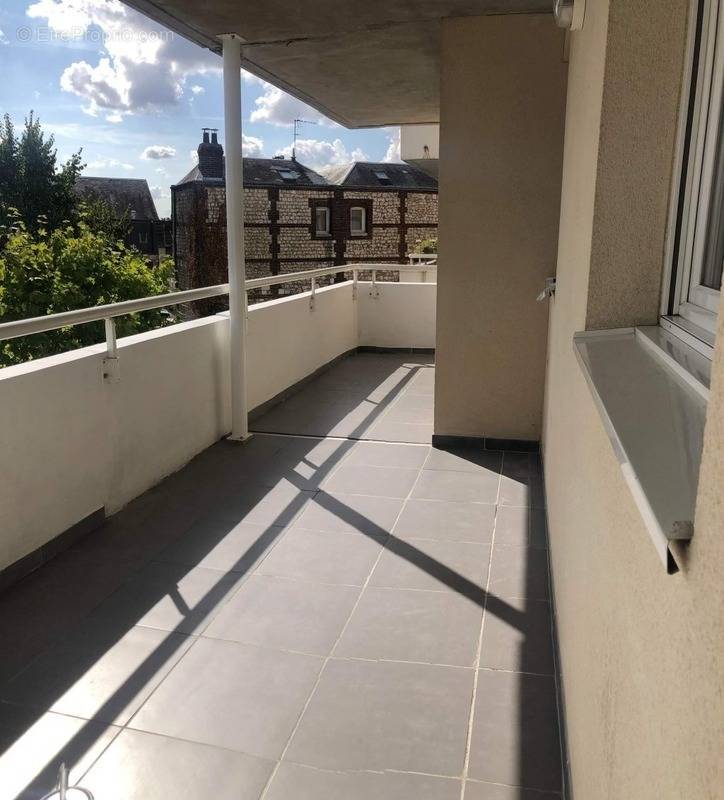 Appartement à SOTTEVILLE-LES-ROUEN