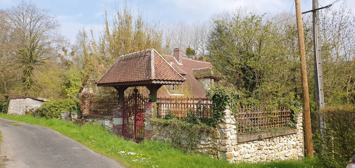 Maison à VAUCHAMPS