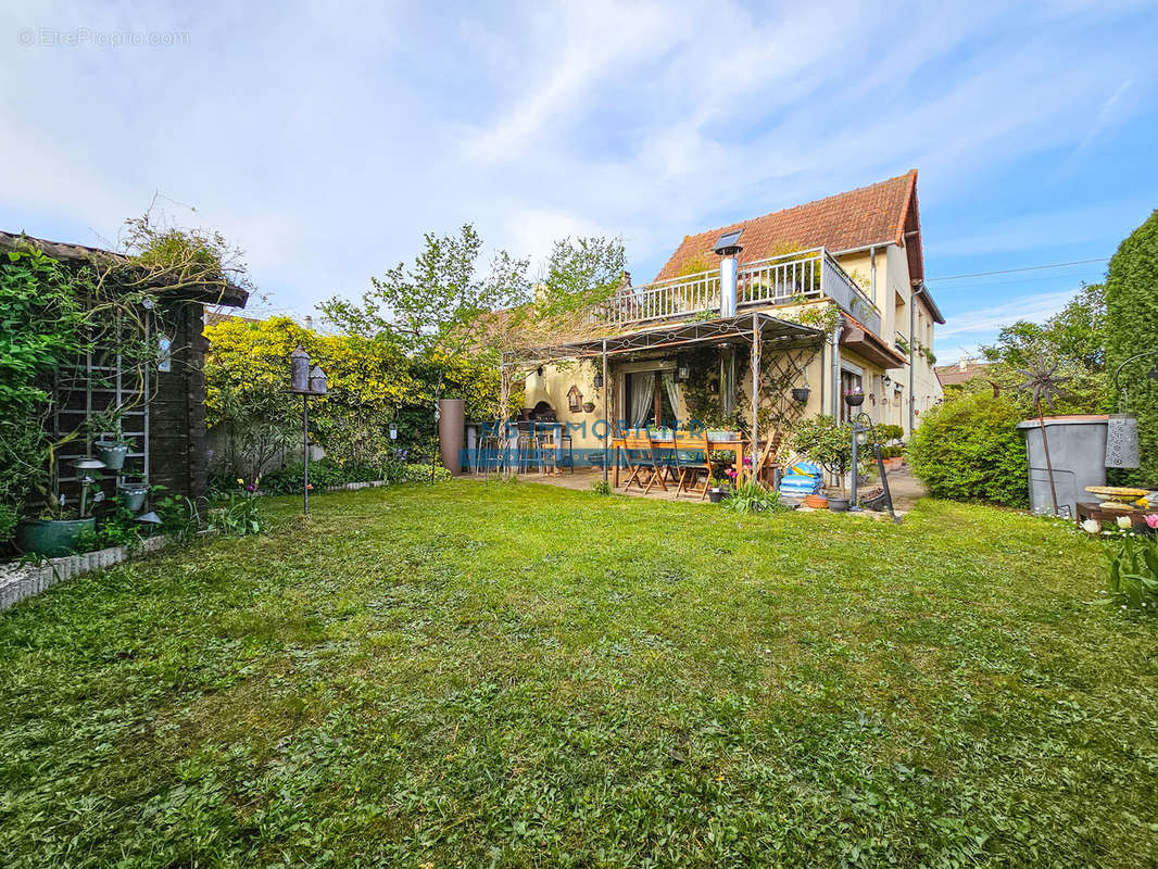 Maison à CARRIERES-SOUS-POISSY