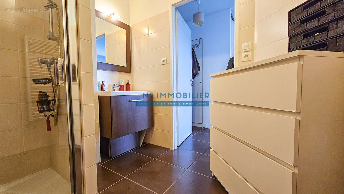 Appartement à SARTROUVILLE