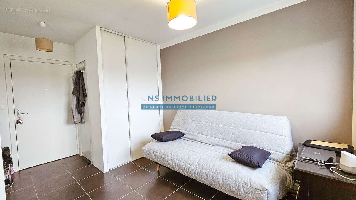 Appartement à SARTROUVILLE