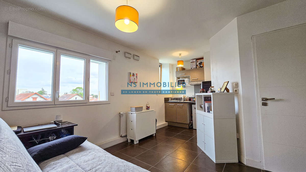 Appartement à SARTROUVILLE