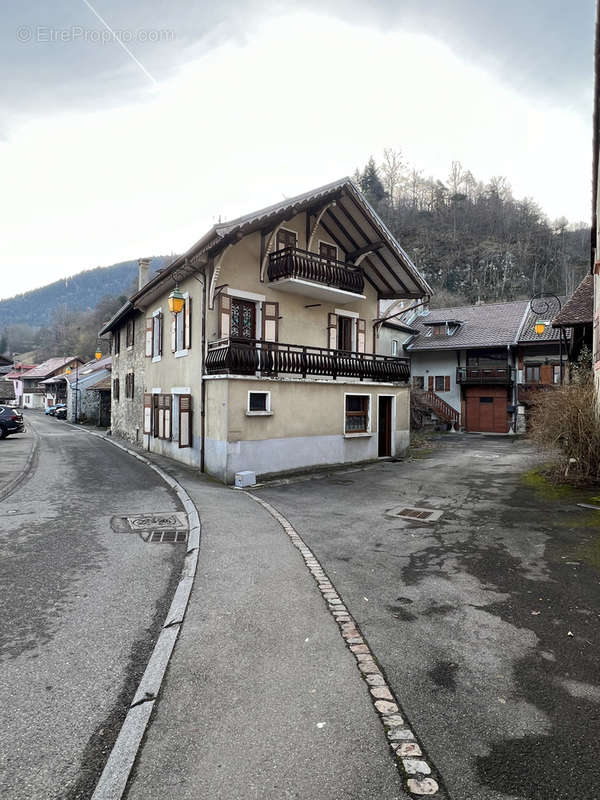 Maison à LYAUD