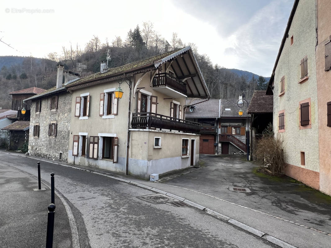 Maison à LYAUD