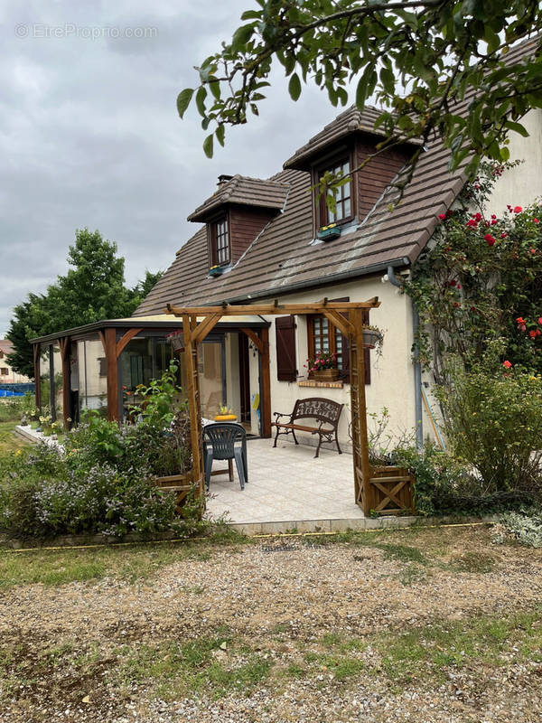 Maison à FERRIERES-HAUT-CLOCHER