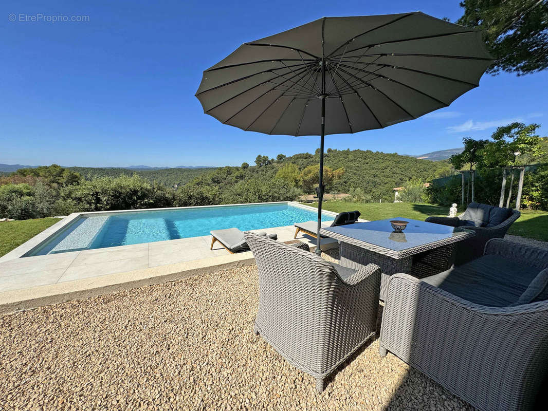 Maison à TOURRETTES-SUR-LOUP