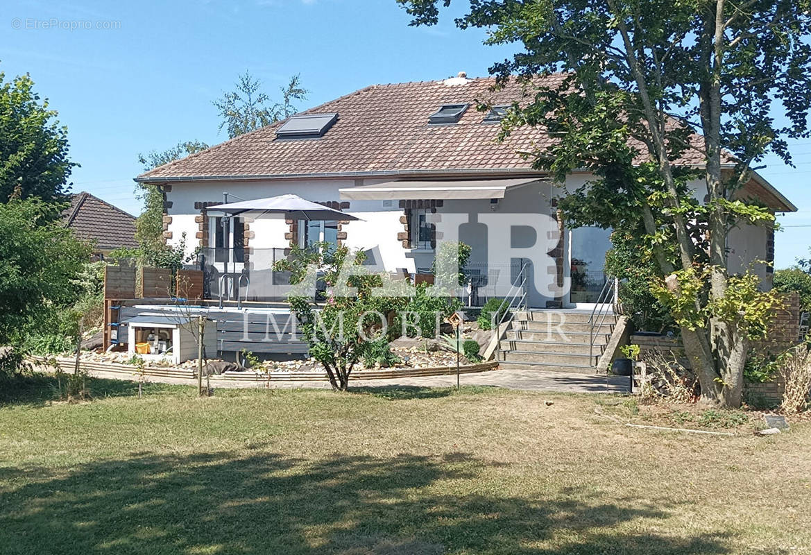 Maison à FRESNAY-SUR-SARTHE