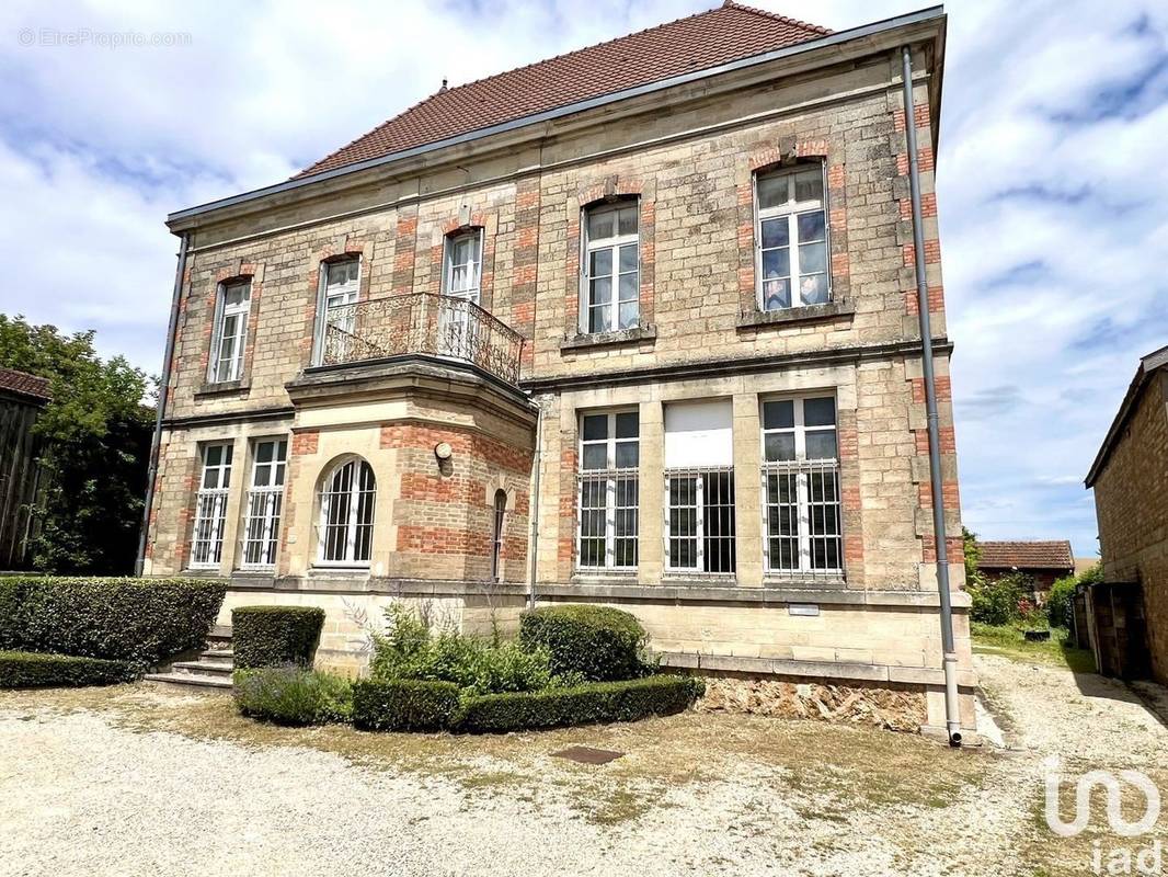 Photo 1 - Maison à SAINT-AMAND-SUR-FION