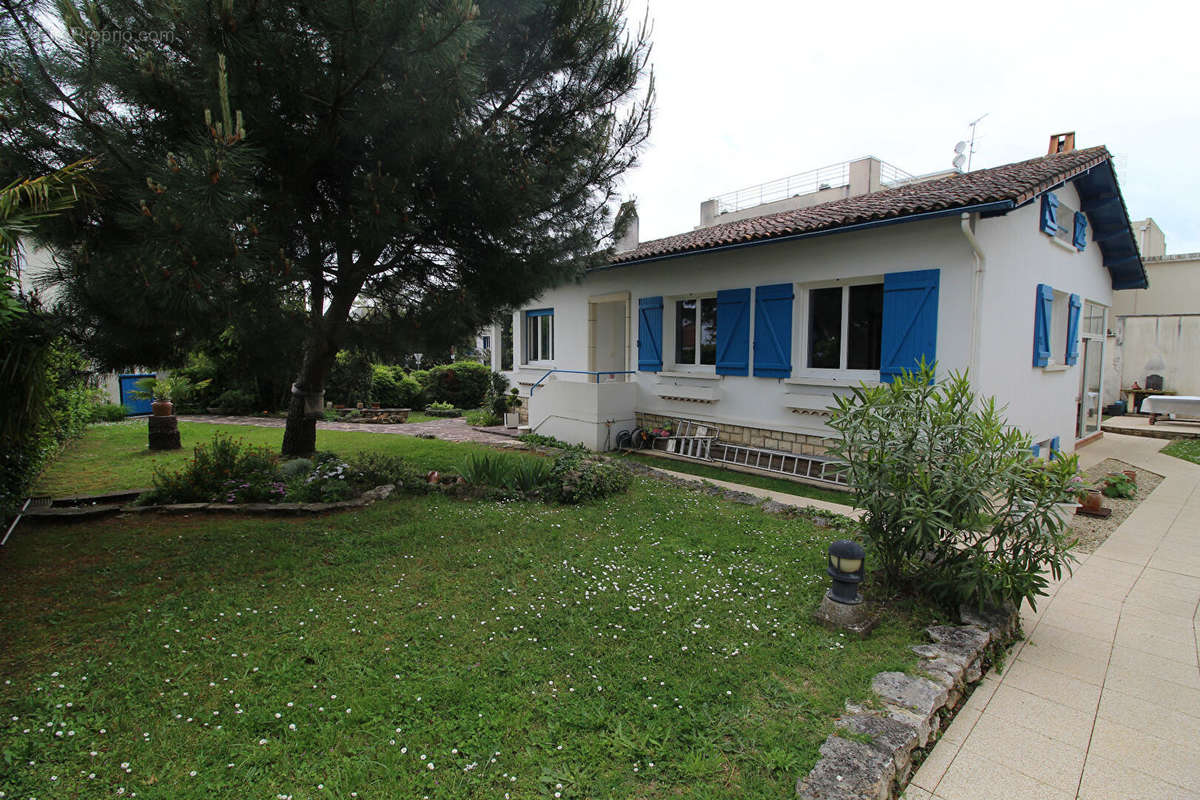 Maison à SAINT-PALAIS-SUR-MER