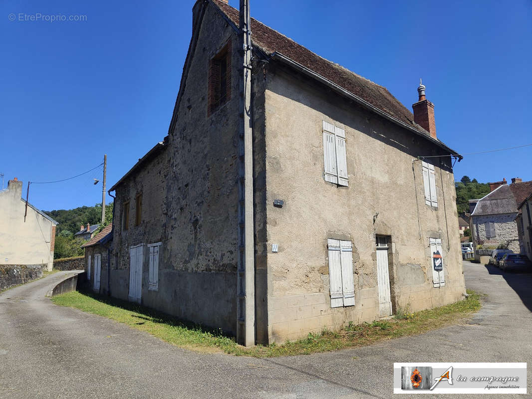 Maison à CHAMBON-SUR-VOUEIZE