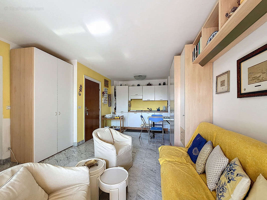 Appartement à ROQUEBRUNE-CAP-MARTIN