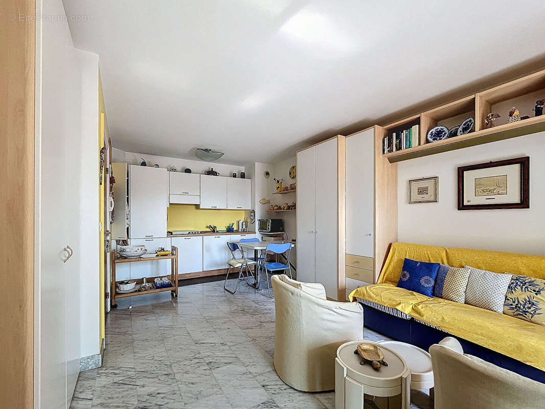 Appartement à ROQUEBRUNE-CAP-MARTIN