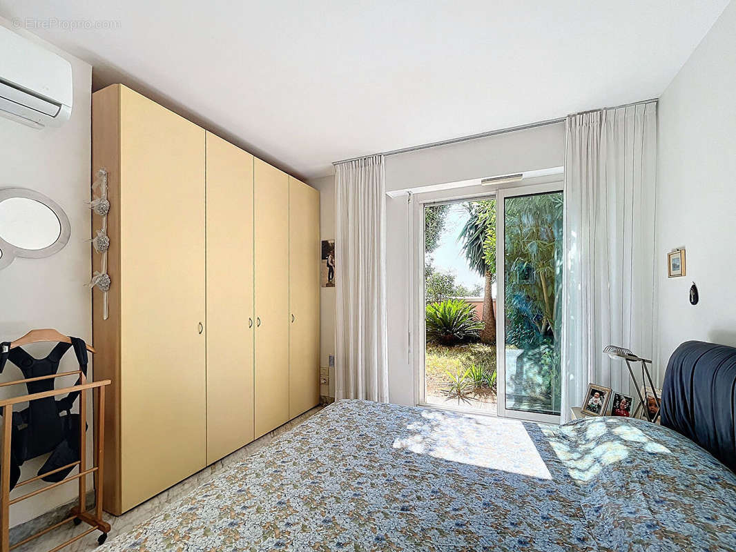 Appartement à ROQUEBRUNE-CAP-MARTIN