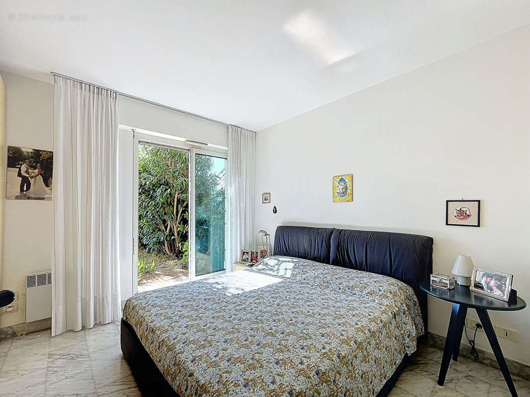 Appartement à ROQUEBRUNE-CAP-MARTIN