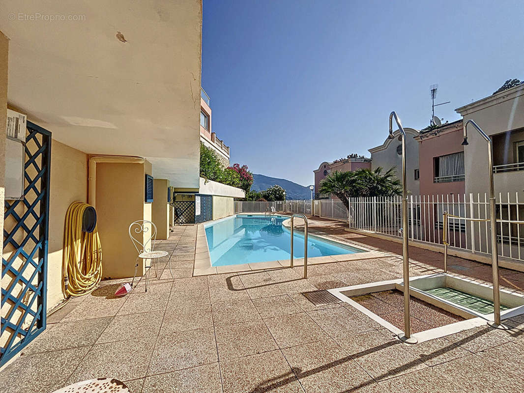 Appartement à ROQUEBRUNE-CAP-MARTIN