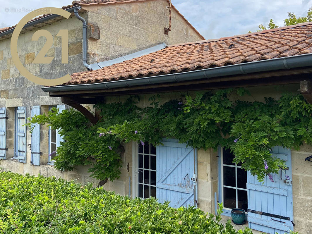 Maison à IZON