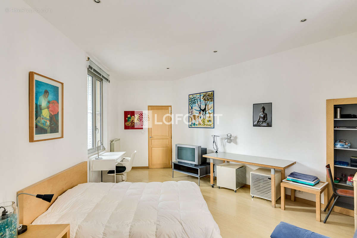 Appartement à MARSEILLE-1E