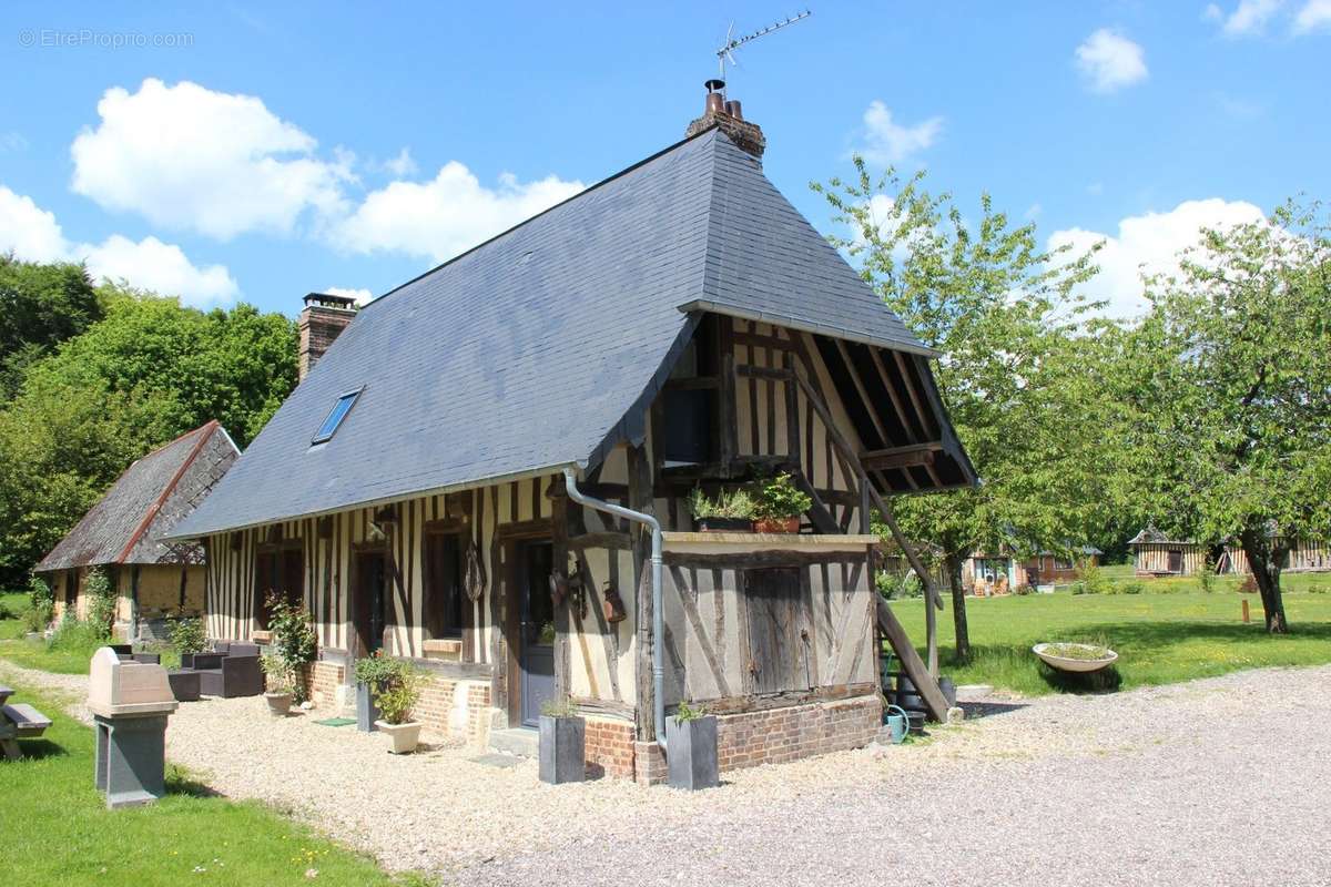 Maison à CORMEILLES