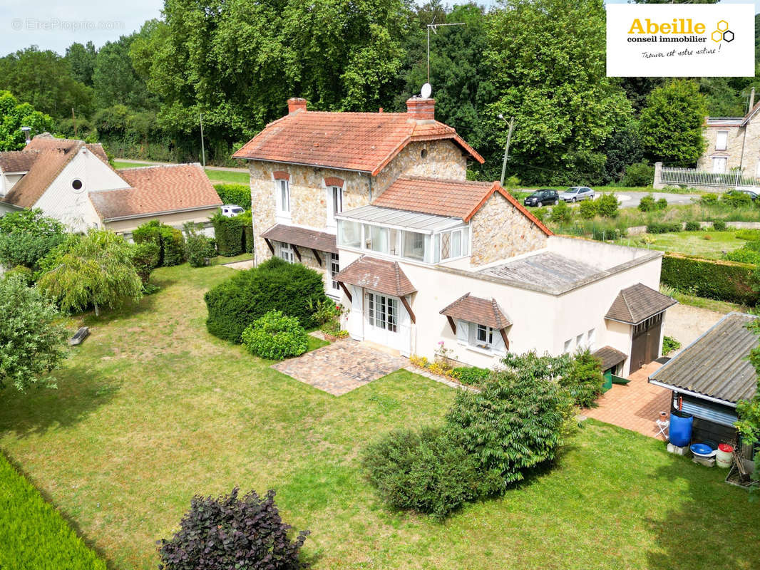 Maison à VILLECONIN