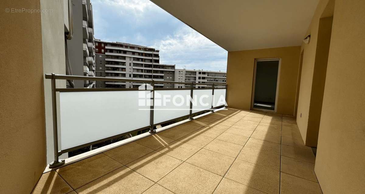 Appartement à MARSEILLE-8E