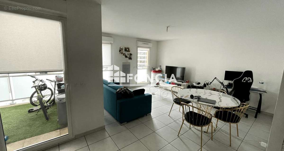 Appartement à MARSEILLE-8E