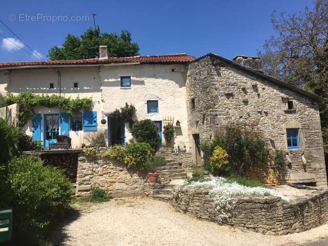 Maison à CHATAIN