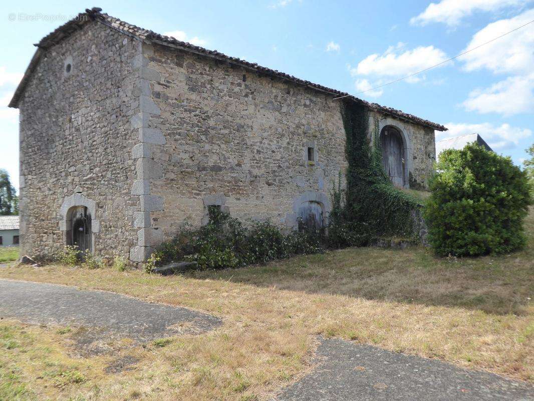 Maison à SAINT-SAURY