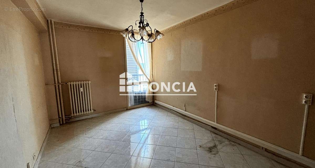 Appartement à HYERES