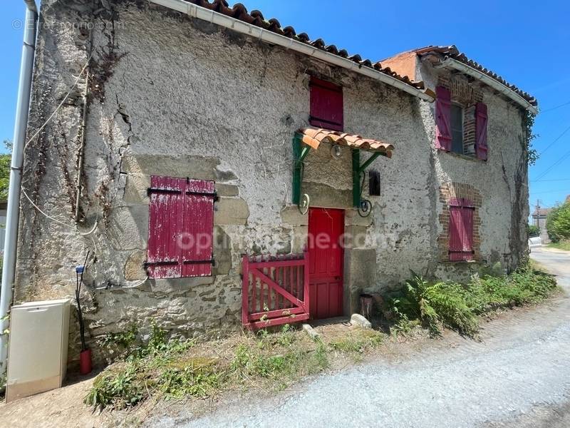 Maison à DOMPIERRE-LES-EGLISES