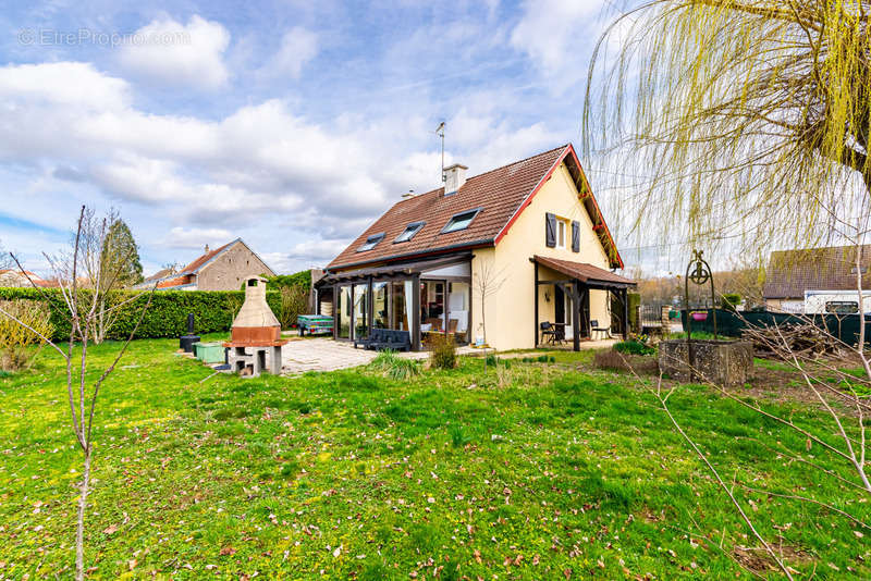 Maison à CORCELLES-LES-CITEAUX