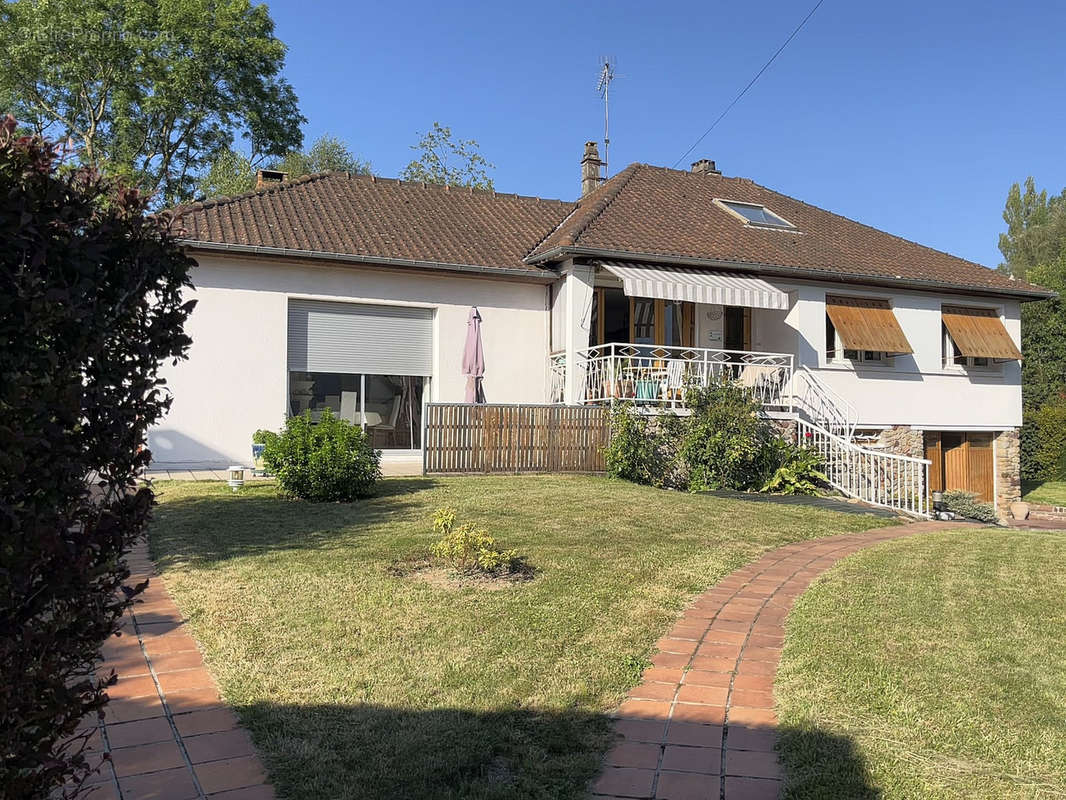 Maison à BLANGY-SUR-BRESLE