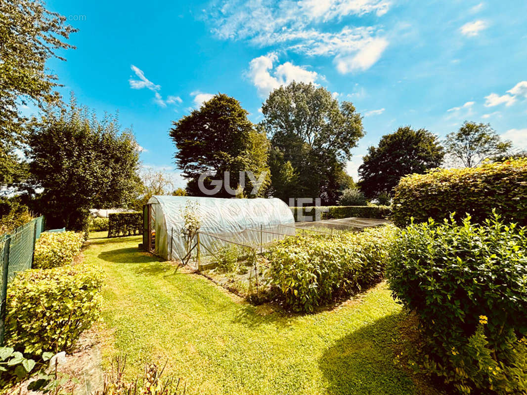 Maison à BUS-LES-ARTOIS