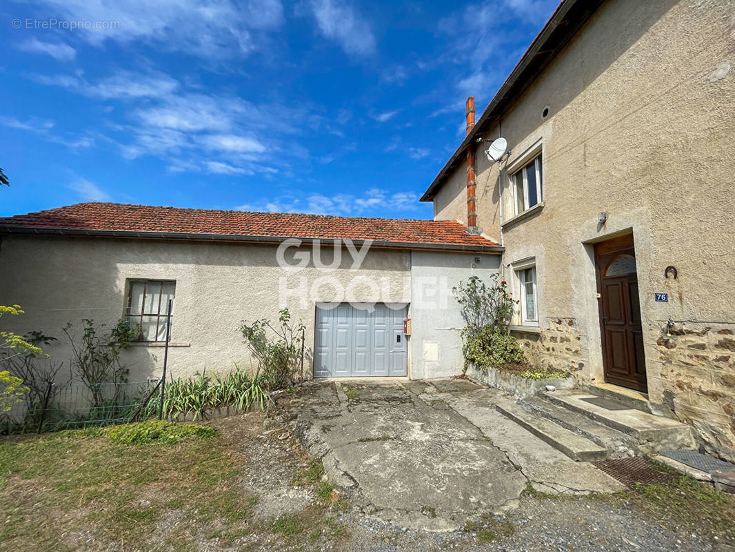 Maison à BUSSIERES