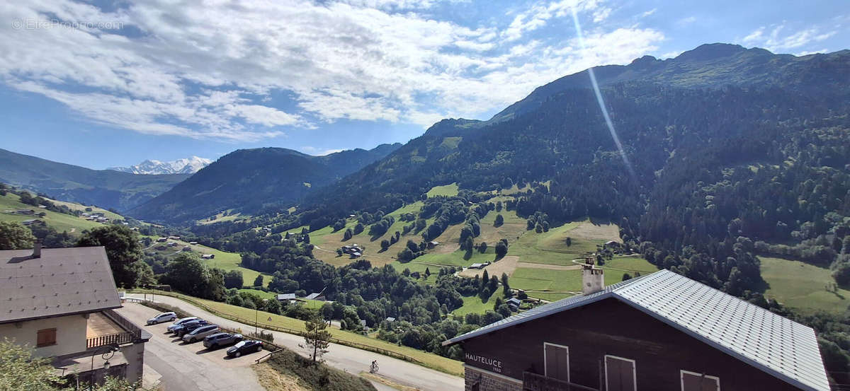 Appartement à HAUTELUCE