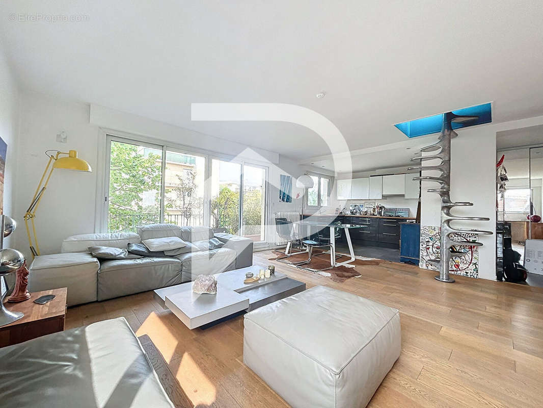 Appartement à SURESNES