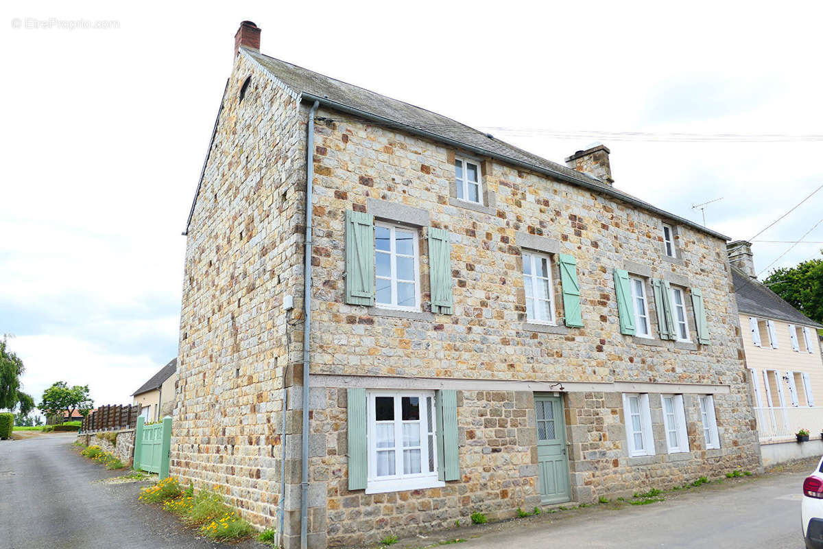 Maison à NOTRE-DAME-DU-TOUCHET