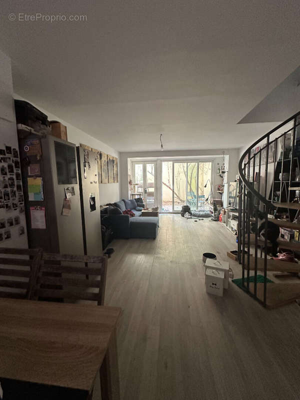 Appartement à IVRY-SUR-SEINE