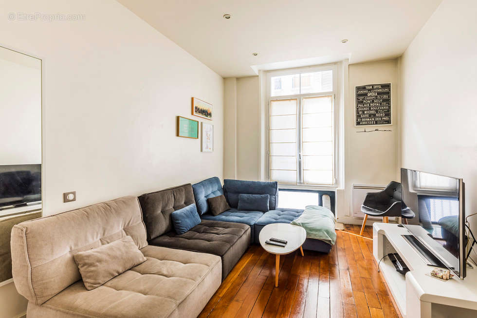 Appartement à PARIS-15E