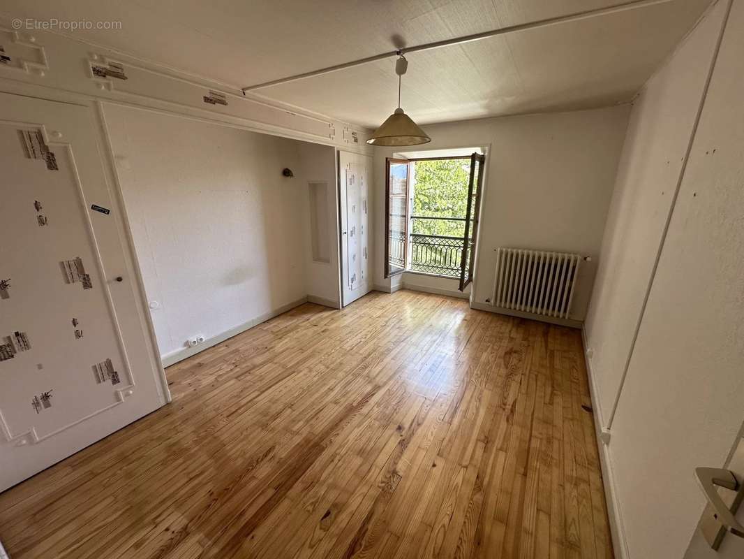 Appartement à MENS