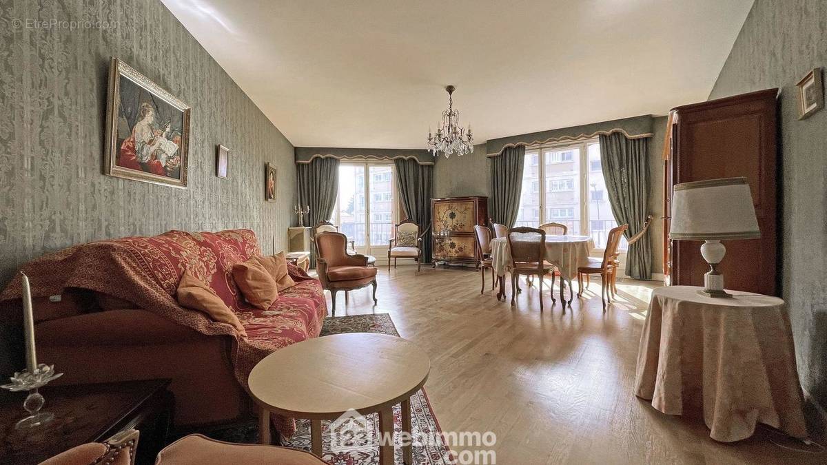 Appartement à SAINT-MAUR-DES-FOSSES